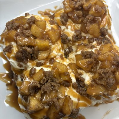 Caramel Apple Cinnamon Rolls