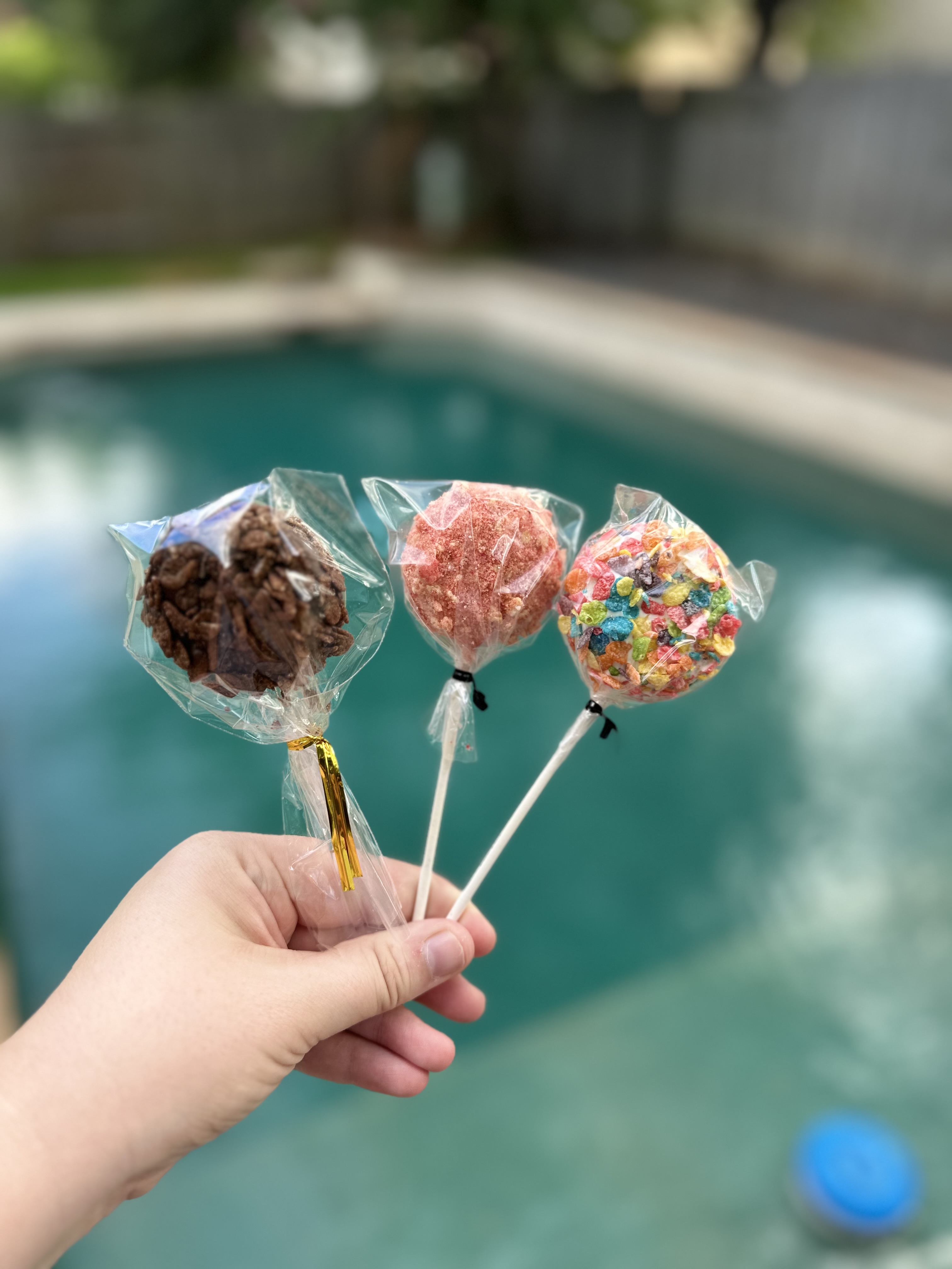 Cocoa Pebble Cake Pop 