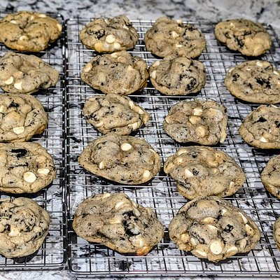 Cookies & Cream Cookies 