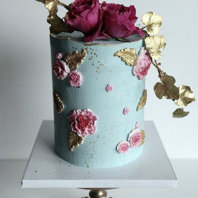 5 Inch Cake ( Approx. 5-8 Servings)