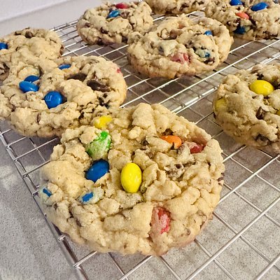 Monster Cookies