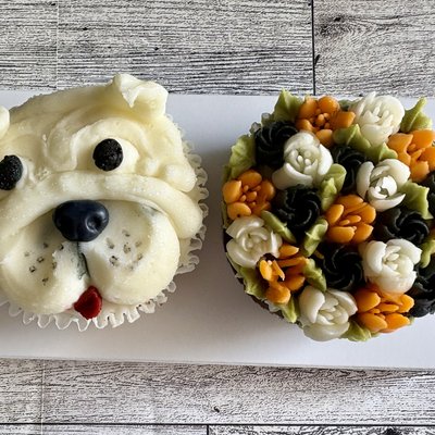 2 Pc. Game Day Blooms