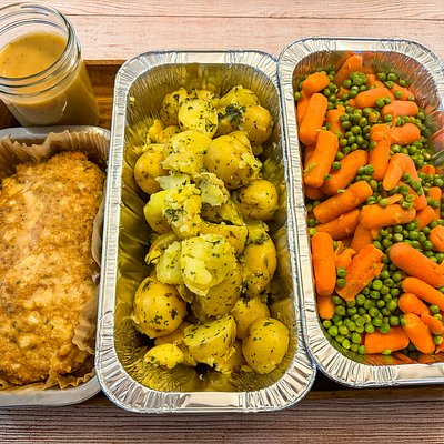 “Hackbraten mit Petersilienkartoffeln und Buttergemüse“ - Meatloaf with Parsley Potatoes, Peas & Carrots (serves 6)