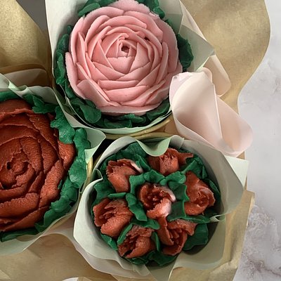 🌹 V-Day Pink & Red 3 Ct Cupcake Boutique 