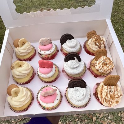 12-Pack Specialty Cupcakes
