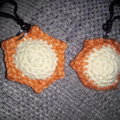 Sun crochet keychain