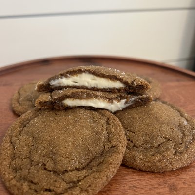 Ginger Snap Cheesecake Cookies
