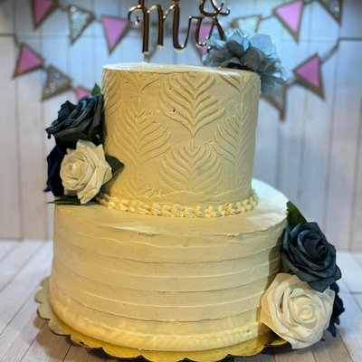 2 Tier Wedding Cake