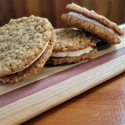 Oatmeal Crème Pies