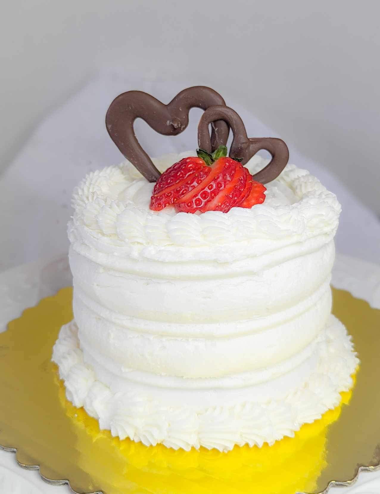 Valentine’s Day mini cake 