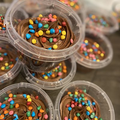 Cake Bucket Party Pack (1 Dozen/1 Flavor)