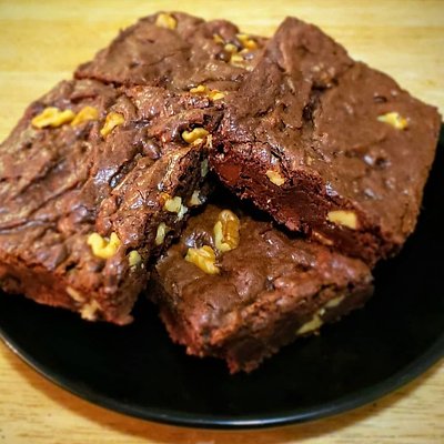 Ultimate Fudge Brownies w/ walnuts