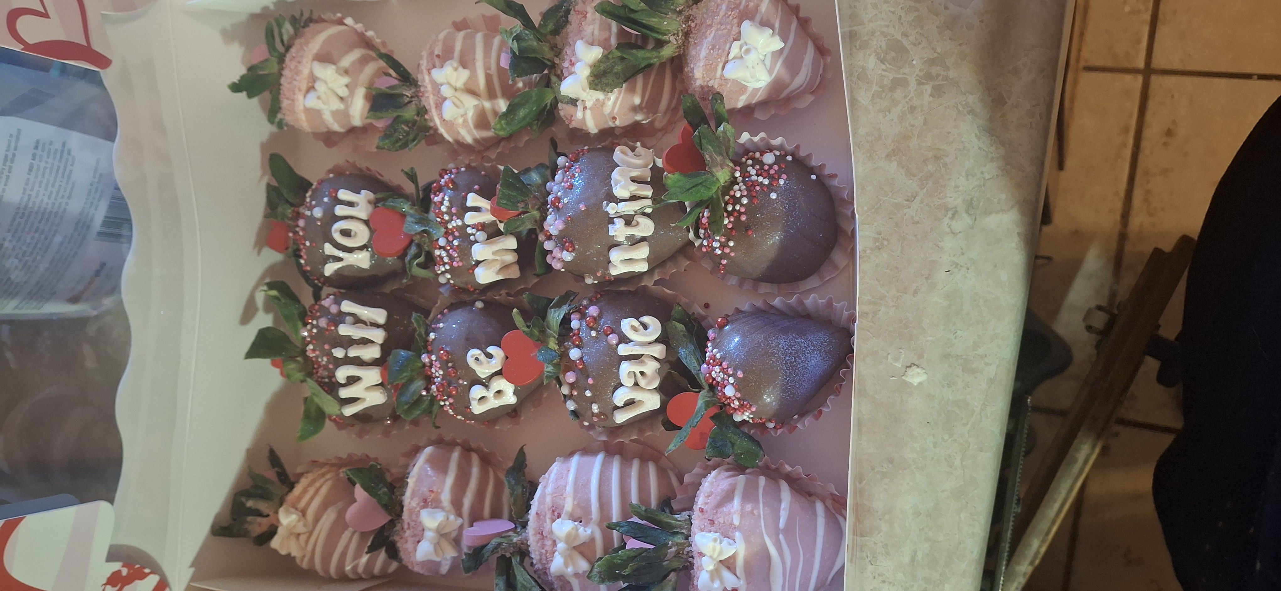 Chocolate Dipped Strawberries 