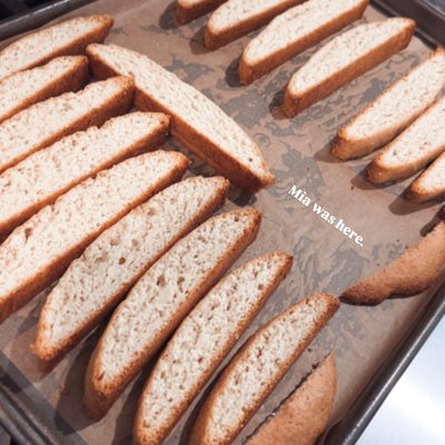 Traditional Biscotti (12)