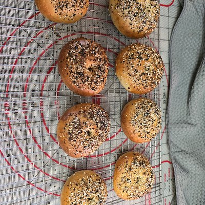 Everything Seasoning Sourdough Bagels 4 For $12