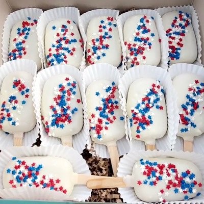 Mini Cake Popsicles 