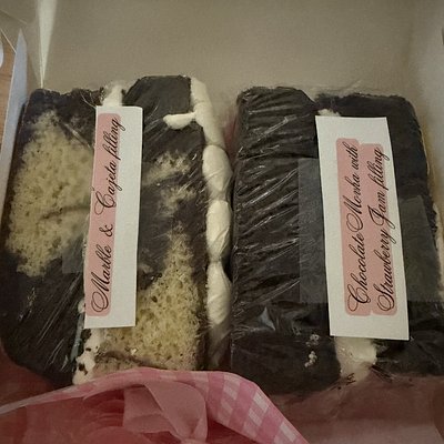 Cake Tasting Box 
