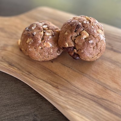 Walnut Chocolate Chunk Cookie
