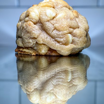 Mini: TG’s Signature White Chocolate Macadamia 💛