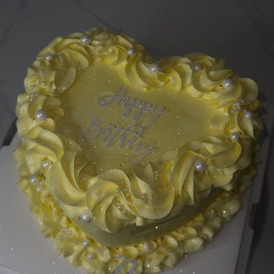 8 Inch Heart Cake