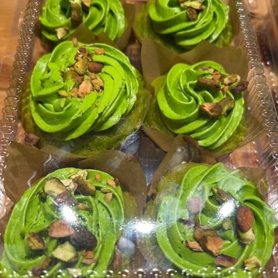 Pistachio Cupcake With Pistachio Frosting 