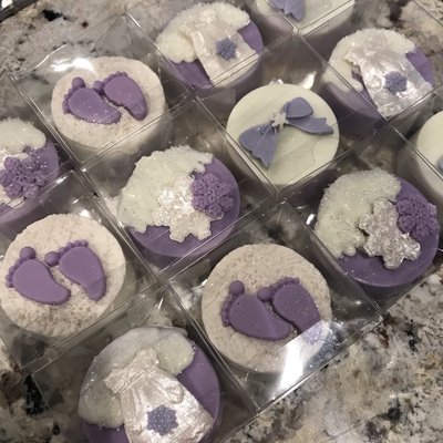 Basic Designed Chocolate Sandwich Cookies