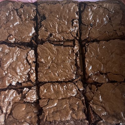 Fudgy Chocolate Brownies (9 squares)