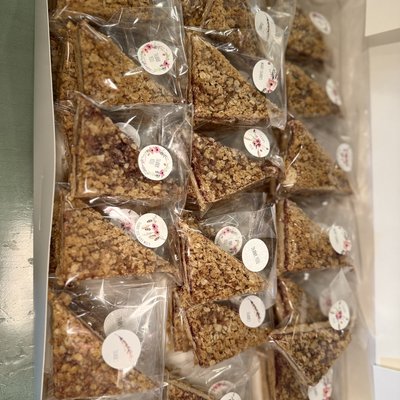Raspberry Crumbles