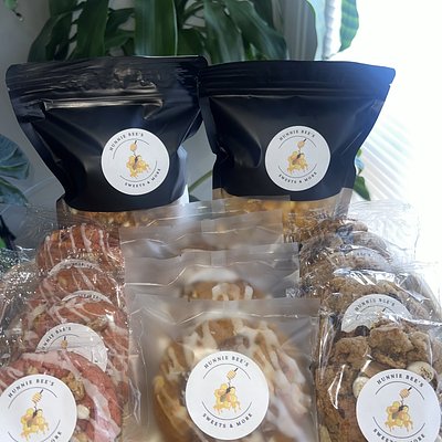 Honey Hive (2 Popcorn/12 Cookies)