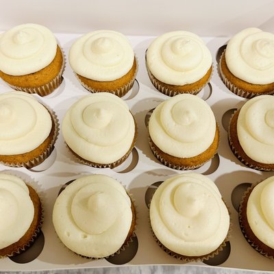 Pumpkin Spice Cupcakes With Cream Cheese Frosting