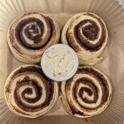 Cinnamon Rolls (4) & Frosting
