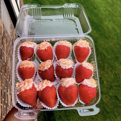 Stuffed Cheesecake Strawberries (Sale)