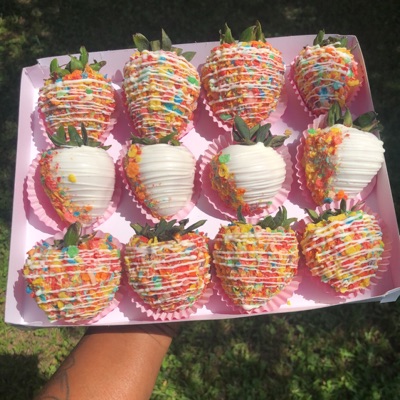 Chocolate covered Strawberries (dozen)