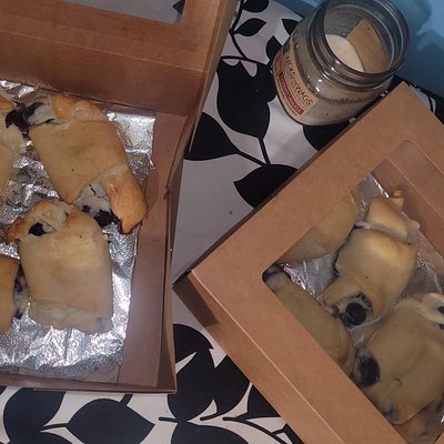 Blueberry Cheesecake Rolls