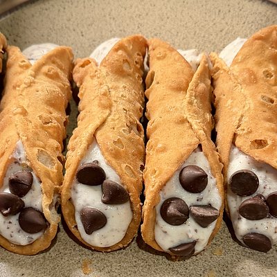 Cannolis