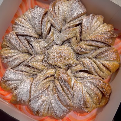 Large Nutella Star Bread