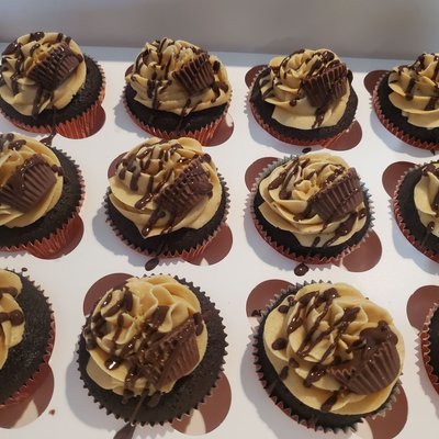 Reese Cupcake