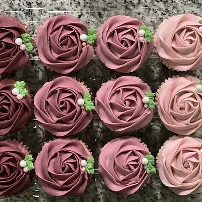 Custom ombré rosette cupcakes
