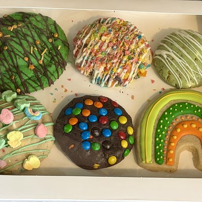 Build-your-own (6 ct.-Large) Specialty Cookie Box! 