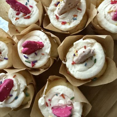 funfetti w/ vanilla buttercream 🧁