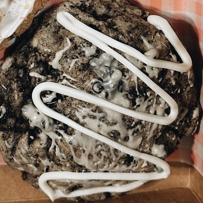 6 Pack Cookies & Cream Cookies