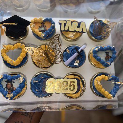 Custom Cupcakes 