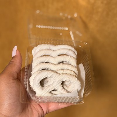 Chocolate-Covered Pretzels (Rods or Twists)