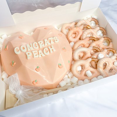 Breakable Heart And 6 Pretzels 