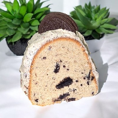 Oreo Bunt Cake