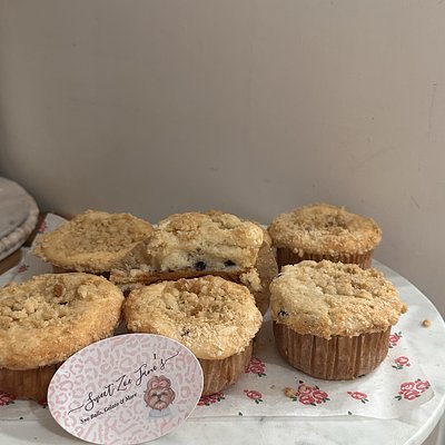 1/2 Dozen Cheesecake Stuffed Streusel Muffins Blueberry Or Strawberry 