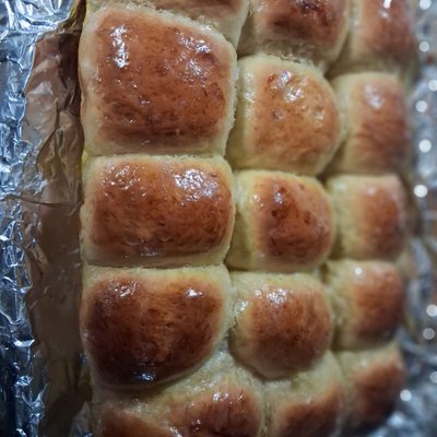 Sourdough Dinner Rolls (20)