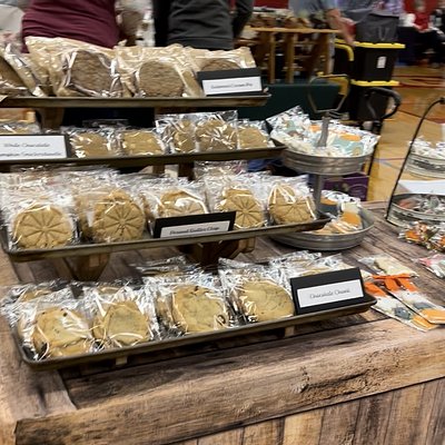 Gourmet Chocolate Chunk Cookies Sold In Packs Of 6