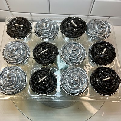 Black & Silver Luxury Cupcakes (1 Dozen)