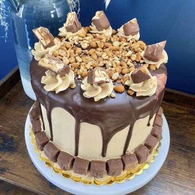 8” Snickerlicious Fudge Explosion Cake